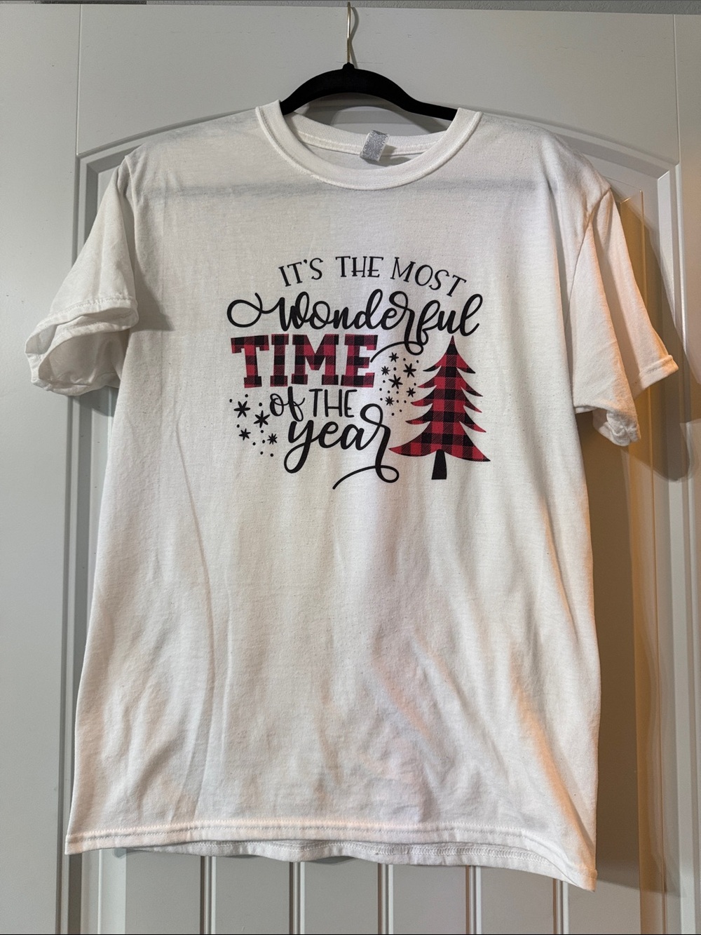 Jerzees White Tee with Red Buffalo Plaid Holiday Tree Graphic